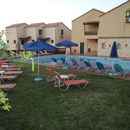 Dream Village Apartahotel 3*