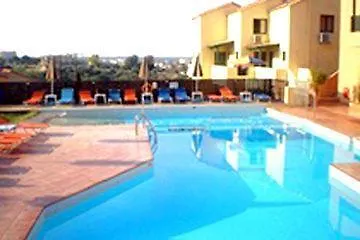 Dream Village Apartmanhotel 3*