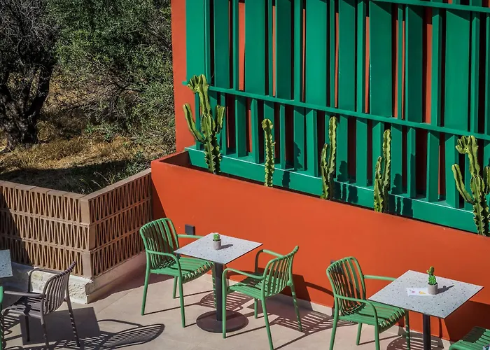 Aparthotel Dream Village 3*